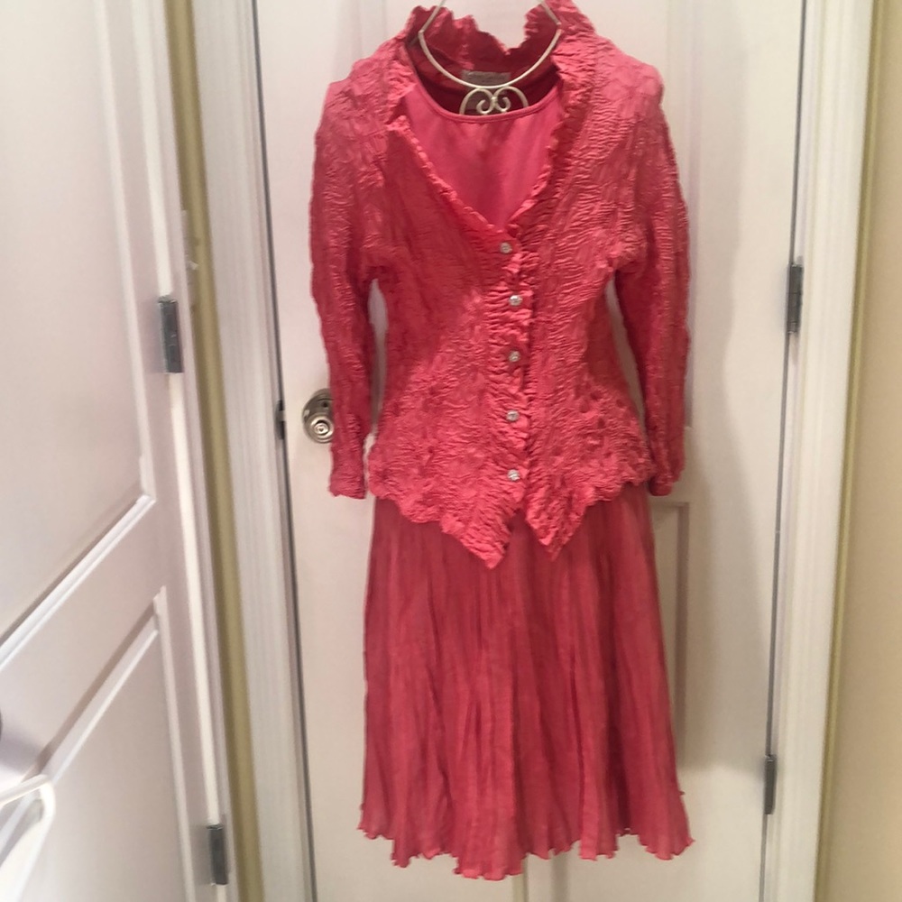 Great Cavalier Pretty In Pink 3-piece Ensemble. See measurements for sizing.